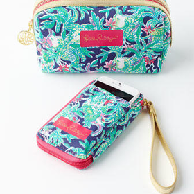 Lilly Pulitzer Navy Trunk Smartphone Wristlet & Cosmetic Case